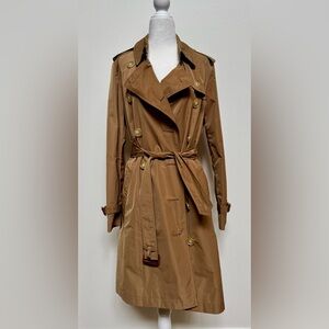 NEW Burberry Classic Brown Kensington Trench Raincoat Tan Size 4 NWOT